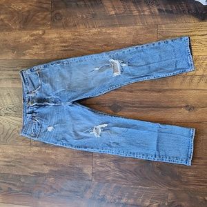 Levi 501 distressed ankle length jeans size 27
